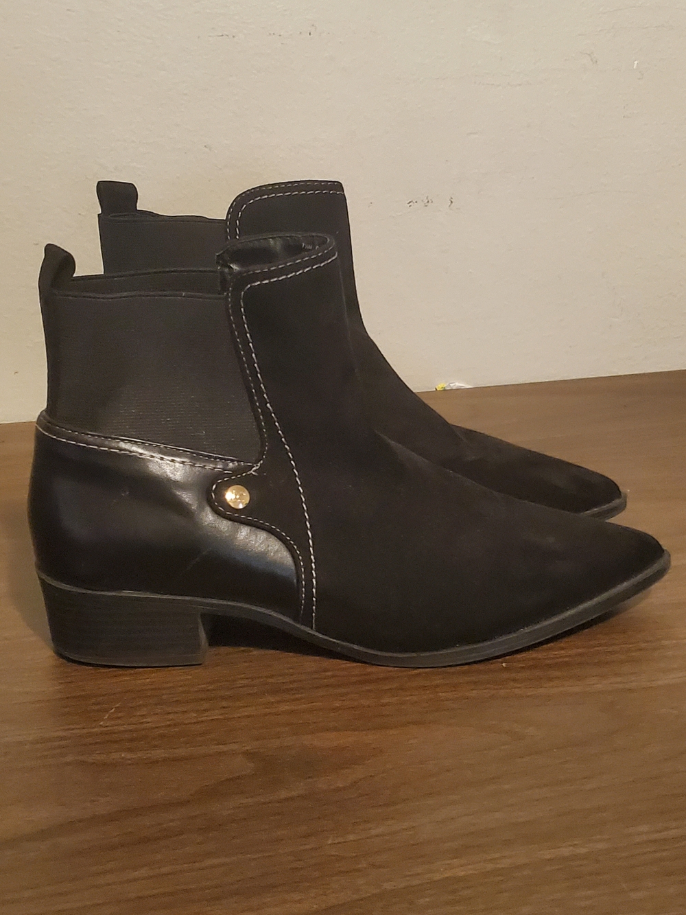 Liz Claiborne Black Ankle Boots Chelsea Booties